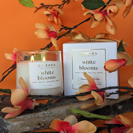 White Blooms Classic Candle - Plumería | Jazmín | Durazno